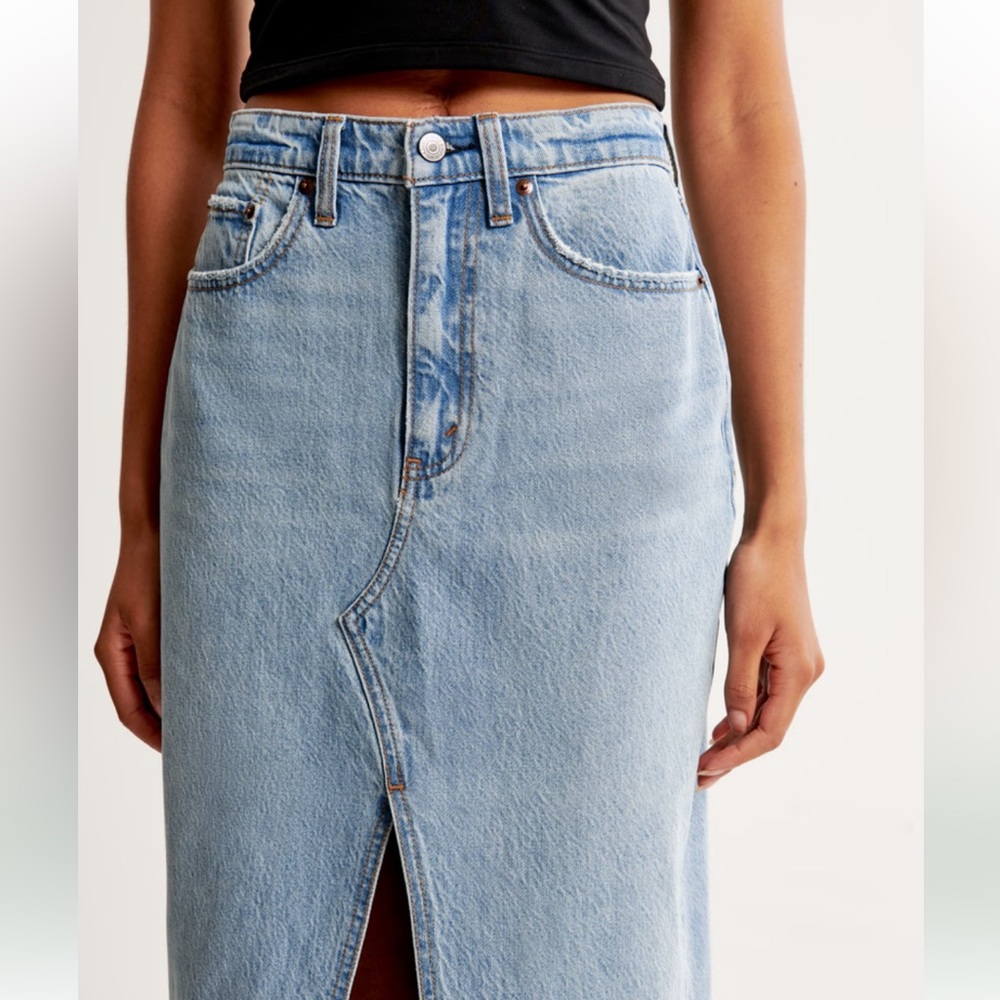 NWT Abercrombie & Fitch Light Wash MIDI Denim Skirt Size 26/2 petite - Picture 3 of 9